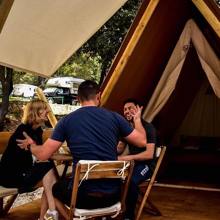 Отель Glamping Tent Ровинь Экстерьер фото