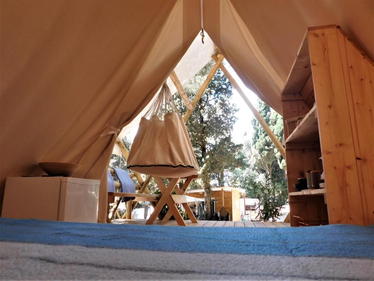 Отель Glamping Tent Ровинь Экстерьер фото